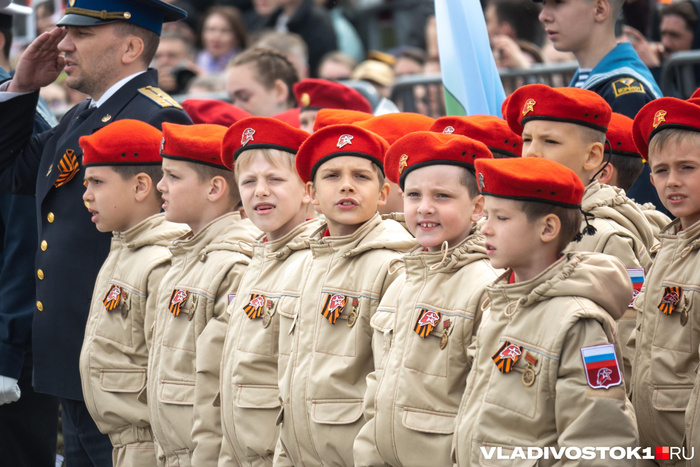 ����� ������ / <!--noindex--><a href="https://pikabu.ru/story/parad_pravnuki_pobedyi_proshel_vo_vladivostoke_13941707?u=http%3A%2F%2FVLADIVOSTOK1.RU&t=VLADIVOSTOK1.RU&h=65ff03fe28c7228e4127e83457e6f4a14f0430f6" title="http://VLADIVOSTOK1.RU" target="_blank" rel="nofollow noopener">VLADIVOSTOK1.RU</a><!--/noindex-->