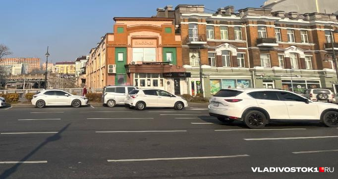 ����� ������ / <!--noindex--><a href="https://pikabu.ru/story/nuzhno_bolshe_pristroek_kak_izmenilsya_tsentr_vladivostoka_za_100_let_13942611?u=http%3A%2F%2FVLADIVOSTOK1.RU&t=VLADIVOSTOK1.RU&h=65ff03fe28c7228e4127e83457e6f4a14f0430f6" title="http://VLADIVOSTOK1.RU" target="_blank" rel="nofollow noopener">VLADIVOSTOK1.RU</a><!--/noindex-->