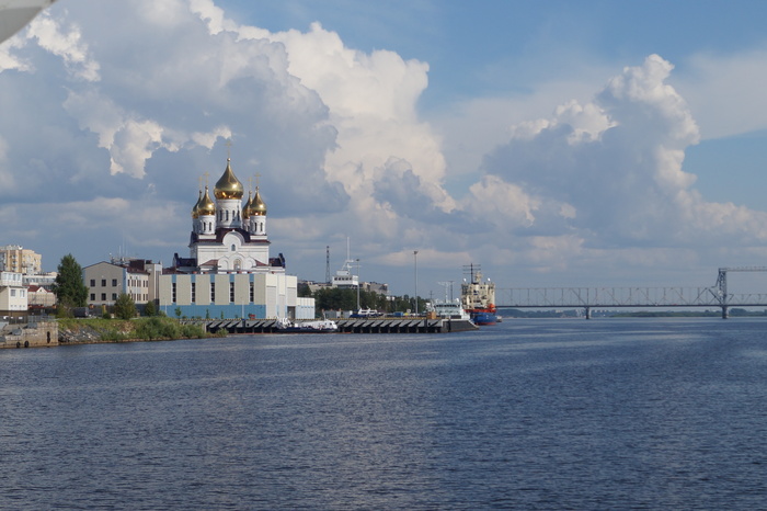 Шикарный город - разводные мосты, ледоколы
