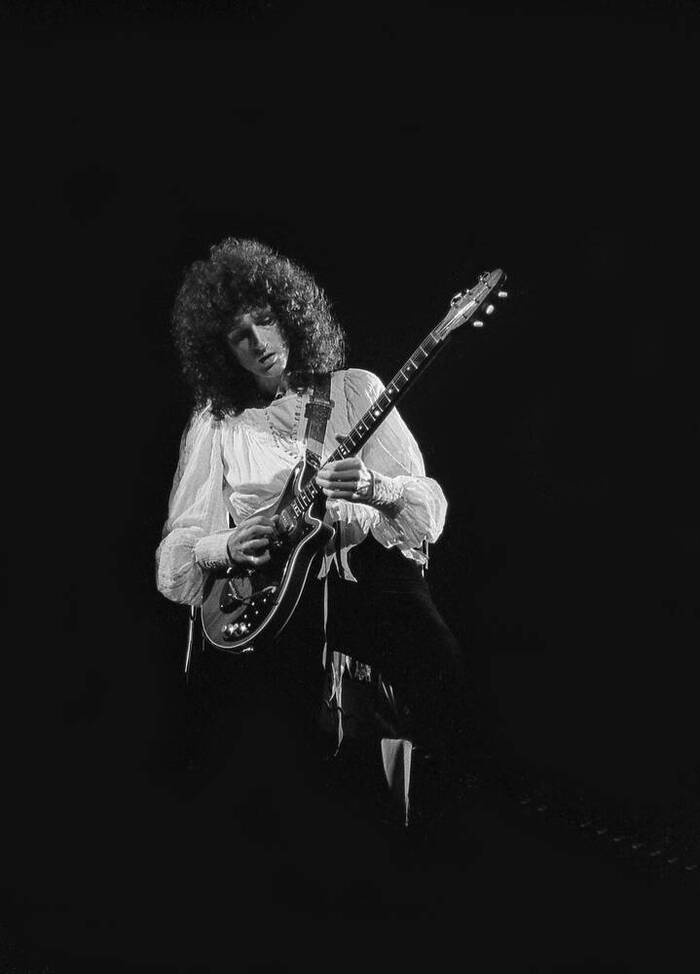 ������ ���. ������� Queen � ������������, 26 ��� 1977.
