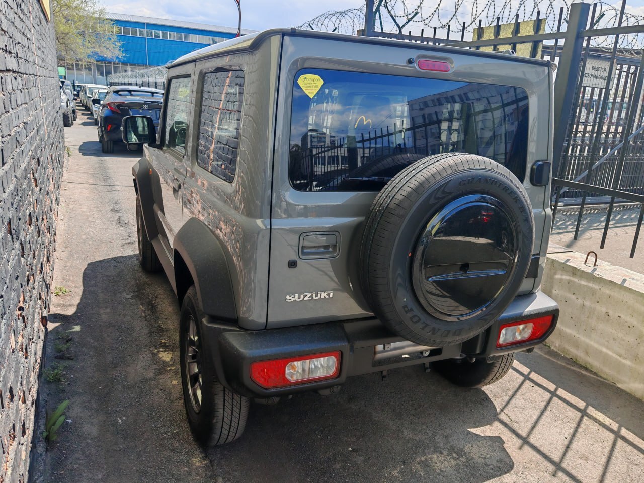 Dealers are absolutely ravenous. They're asking 4.5 million for a new Suzuki Jimny! I'll show you how to get one from Japan for 2.7 million (with proof). - Series Delivery and Driven Cars, My, Auto, Suzuki, Suzuki jimny, Parallel import, Longpost