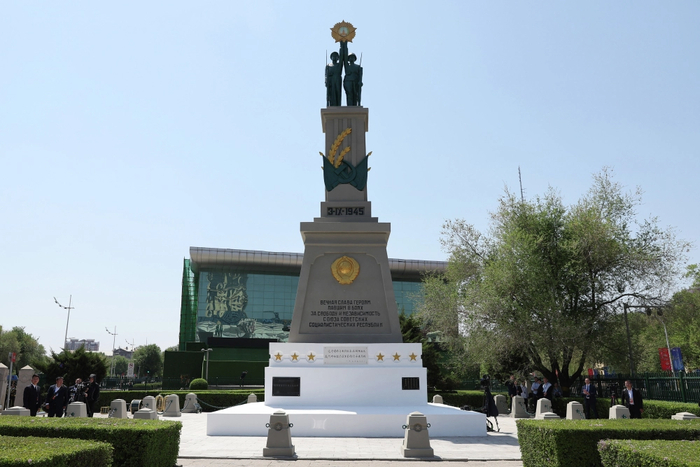�������� ��������� ������, �������� � ���� �� ������������ �����. ����: <a href="https://pikabu.ru/story/mesta_slavyi_i_muzhestva_putevoditel_aif_po_memorialnyim_pamyatnikam_vov_13957545?u=http%3A%2F%2Fria.ru%2F&t=%D0%A0%D0%98%D0%90%20%D0%9D%D0%BE%D0%B2%D0%BE%D1%81%D1%82%D0%B8&h=95cfc105819a6bbe784e4ead6d4e493da37403f0" title="http://ria.ru/" target="_blank" rel="nofollow noopener">��� �������</a>/ ��������� �����