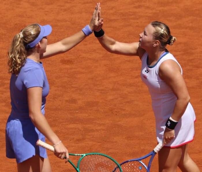 Российские теннисистки Андреева и Шнайдер выиграли престижный турнир WTA 1000 в Риме