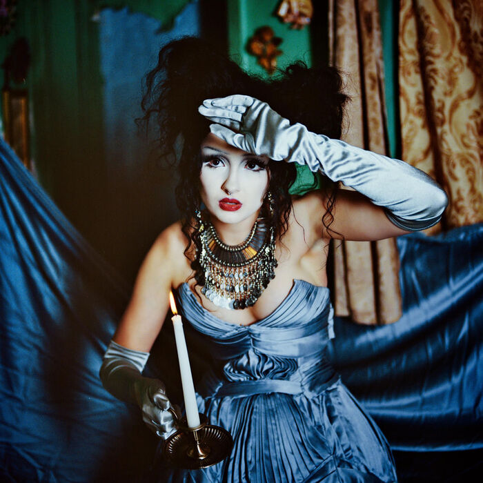 VALENCIA GRACE  � ������� *Lucky You're A Star* 2025 ���� ALTERNATIVE POP/NEW WAVE