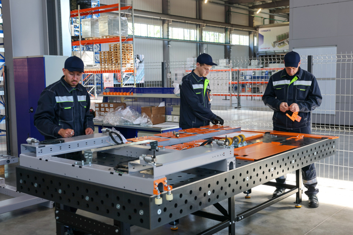 ����: <!--noindex--><a href="https://pikabu.ru/story/milliard_na_robotov_kalashnikov_otkryil_v_pitere_zavod_gde_budut_delat_syomabotov_14032443?u=https%3A%2F%2Fwww.gov.spb.ru%2Fpress%2Fgovernor%2F316793%2F&t=https%3A%2F%2Fwww.gov.spb.ru%2Fpress%2Fgovernor%2F316793%2F&h=3e33b865fa5e36a9061be94f1dd718788cf28566" title="https://www.gov.spb.ru/press/governor/316793/" target="_blank" rel="nofollow noopener">https://www.gov.spb.ru/press/governor/316793/</a><!--/noindex-->