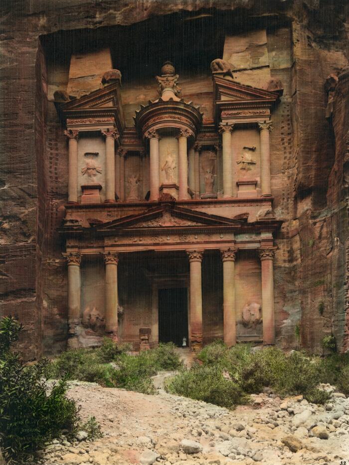 <a href="https://pikabu.ru/story/fotografii_legendarnyikh_stroeniy_drevnosti_do_togo_kak_im_pridali_turisticheskiy_vid_i_seychas_14043810?u=https%3A%2F%2Fru.wikipedia.org%2Fwiki%2F%25D0%25AD%25D0%25BB%25D1%258C-%25D0%25A5%25D0%25B0%25D0%25B7%25D0%25BD%25D0%25B5%23%2Fmedia%2F%25D0%25A4%25D0%25B0%25D0%25B9%25D0%25BB%3AFlickr_-_%25E2%2580%25A6trialsanderrors_-_The_Treasury%2C_Petra%2C_Jordan%2C_by_the_American_Colony_Jerusalem_Photo_Department%2C_ca._1910.jpg&t=American%20Colony%20Jerusalem&h=a9f7237ce69986b8b262d0195986d2171792828e" title="https://ru.wikipedia.org/wiki/%D0%AD%D0%BB%D1%8C-%D0%A5%D0%B0%D0%B7%D0%BD%D0%B5#/media/%D0%A4%D0%B0%..." target="_blank" rel="nofollow noopener">American Colony Jerusalem</a>