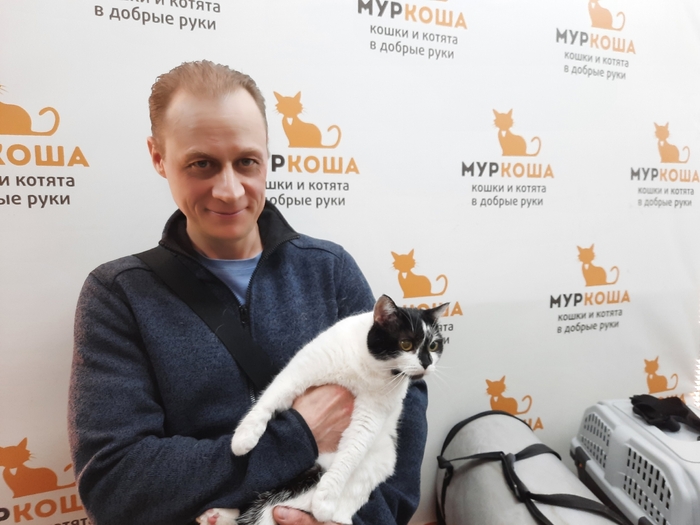 Иветти со своим добрым хозяином. Малышка в нетерпении – когда же мы уже поедем домой?