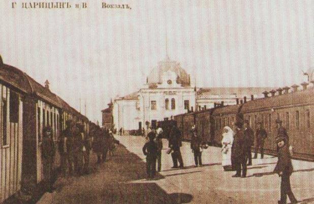 ������ �� ������� ������� 1917 �. ����: <!--noindex--><a href="https://d.pikabu.ru/story/zheleznodorozhnyiy_vokzal_kak_iskusstvo_14093041?u=http%3A%2F%2Fcommons.wikimedia.org&t=commons.wikimedia.org&h=1ed4ce9302f06835299f0a99e5048d4e7447b25a" title="http://commons.wikimedia.org" target="_blank" rel="nofollow noopener">commons.wikimedia.org</a><!--/noindex-->