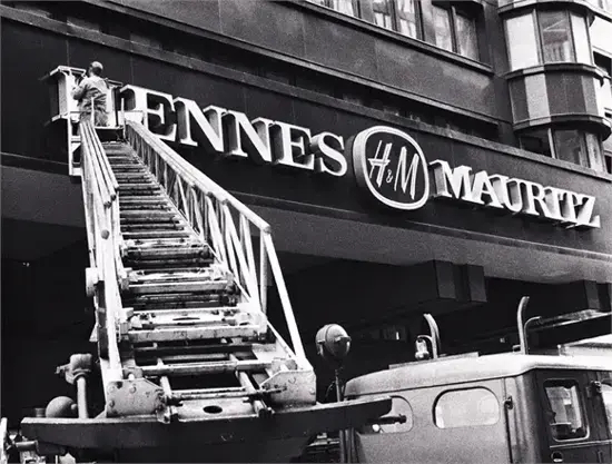 �� ���� ���������� ������������ ������ �����������: 1968 ���, ����� �������� ���� Hennes ������������ � H&amp;M.