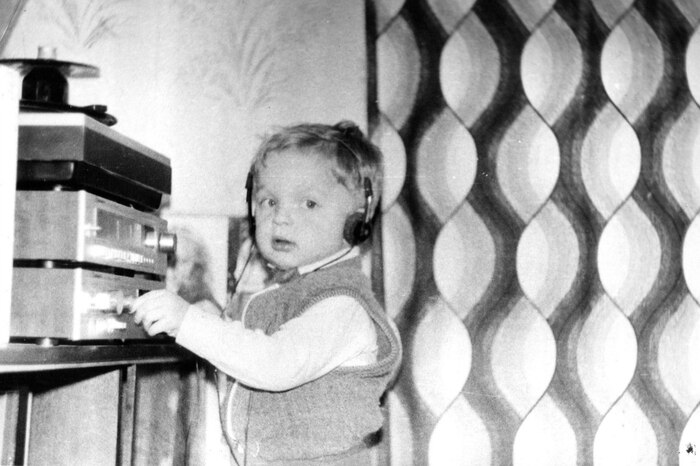 ����� LLIMEJI � ������a�, 1980-�