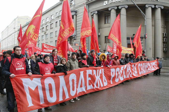 КПРФ — не идеальны, но свои. И этой осенью выбор действительно один