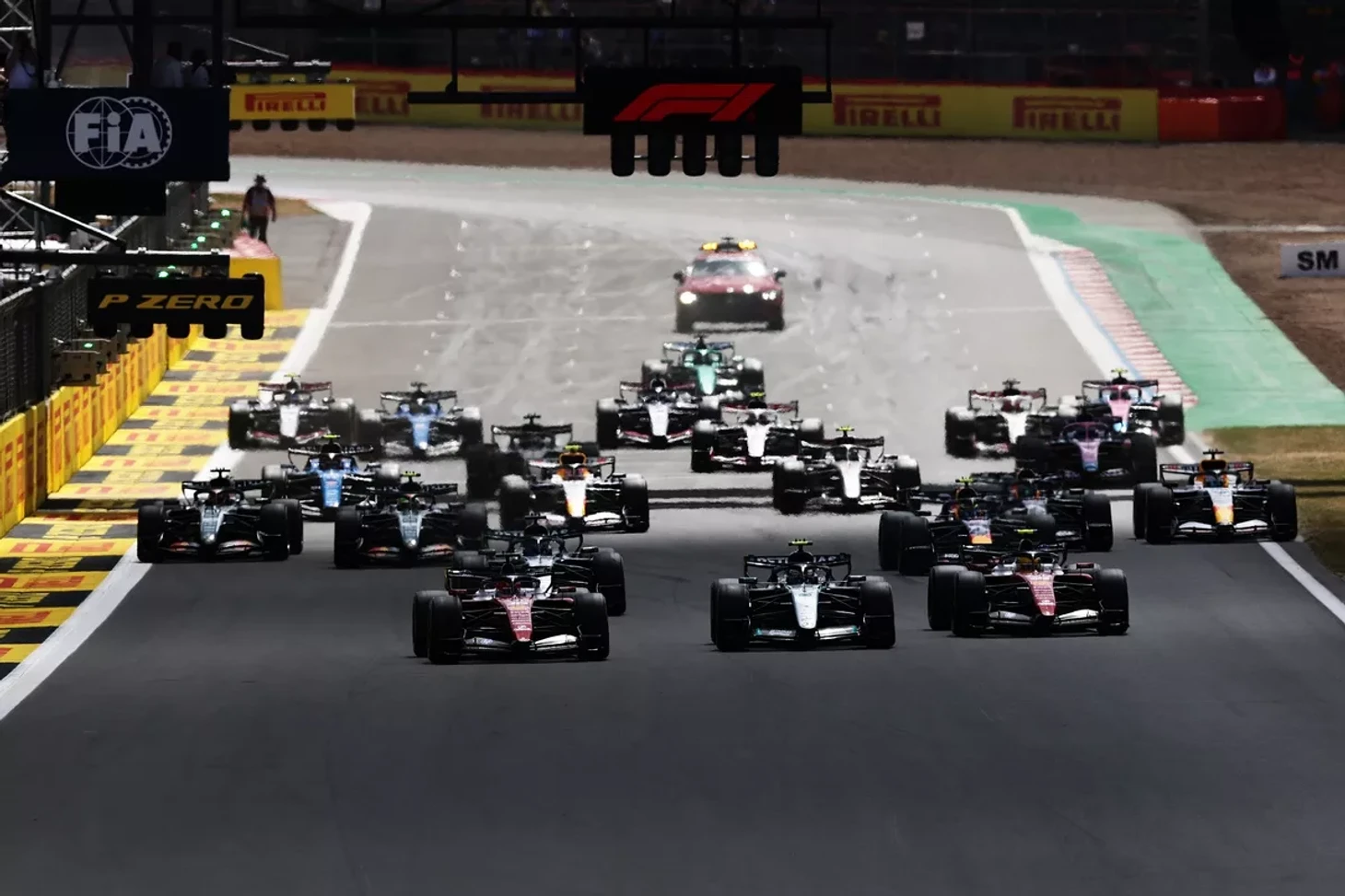 2026 British Grand Prix: Leclerc wins for the first time in two years, Russell and Hamilton take home podium - Series F1 is the queen of motorsport, My, Автоспорт, Formula 1, Speed, Race, Competitions, The photo, Great Britain, Charles Leclerc, Lewis Hamilton, George Russell, Lando Norris, Ferrari, Max Verstappen, Mercedes, Mclaren, Jeremy Clarkson, Brian May, Athletes, Sport, Extreme, Longpost