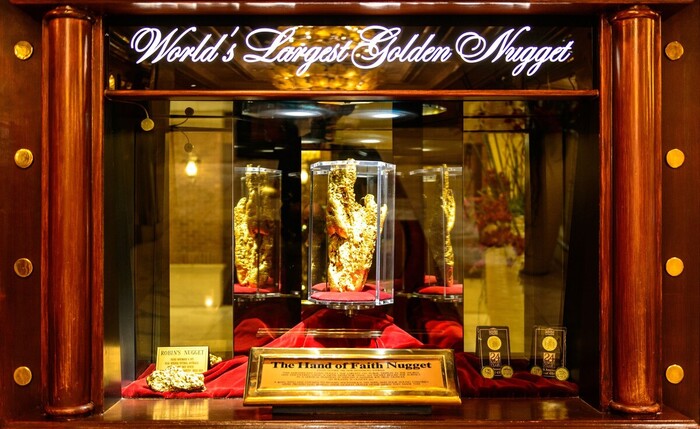 ������� ��������� "���� ������", ������������ � ������ Golden Nugget, ���-����� / � <!--noindex--><a href="https://pikabu.ru/story/krupneyshie_samorodki_zolota_v_istorii_14125478?u=http%3A%2F%2Fattractiontickets.com&t=attractiontickets.com&h=d7ca7d80f06071bca8540420193f8dee4b55934f" title="http://attractiontickets.com" target="_blank" rel="nofollow noopener">attractiontickets.com</a><!--/noindex-->