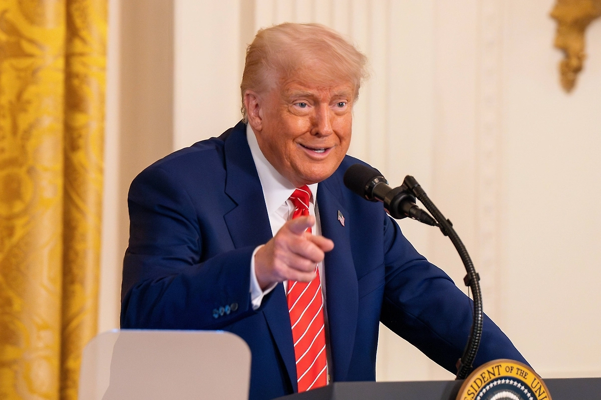 The Islamic Republic of Japan attacked our aircraft carrier. - Donald Trump, Politics, Iran, Japan, Islam, Aircraft carrier, USA