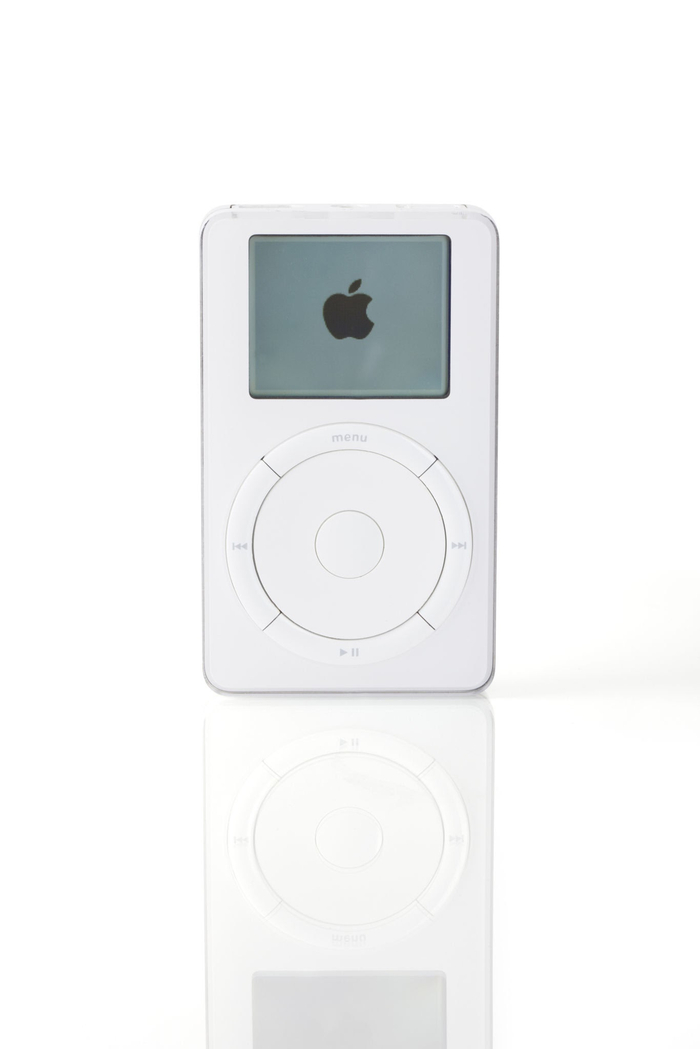 Оригинальный Apple iPod первого поколения, 2001 год. Источник: benoitb / Getty Images.
