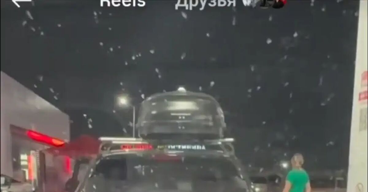 When I stopped at a gas station purely on fumes - Petrol, Humor, Deficit, Refueling, Panic, Mat, Video, Vertical video, Short videos, Gas station