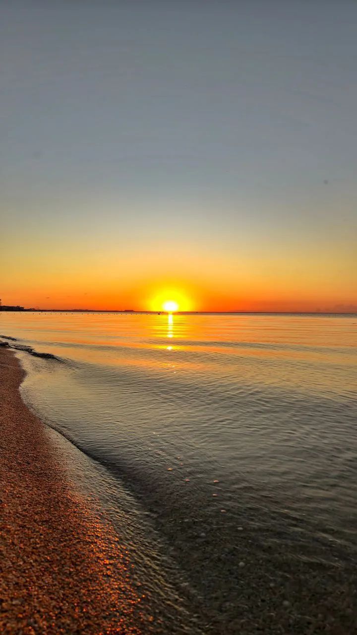 Dawn is like a silent gift: it doesn't demand anything, it just gives beauty - Series Sunrises, Feodosia, Crimea, dawn, Landscape, The photo
