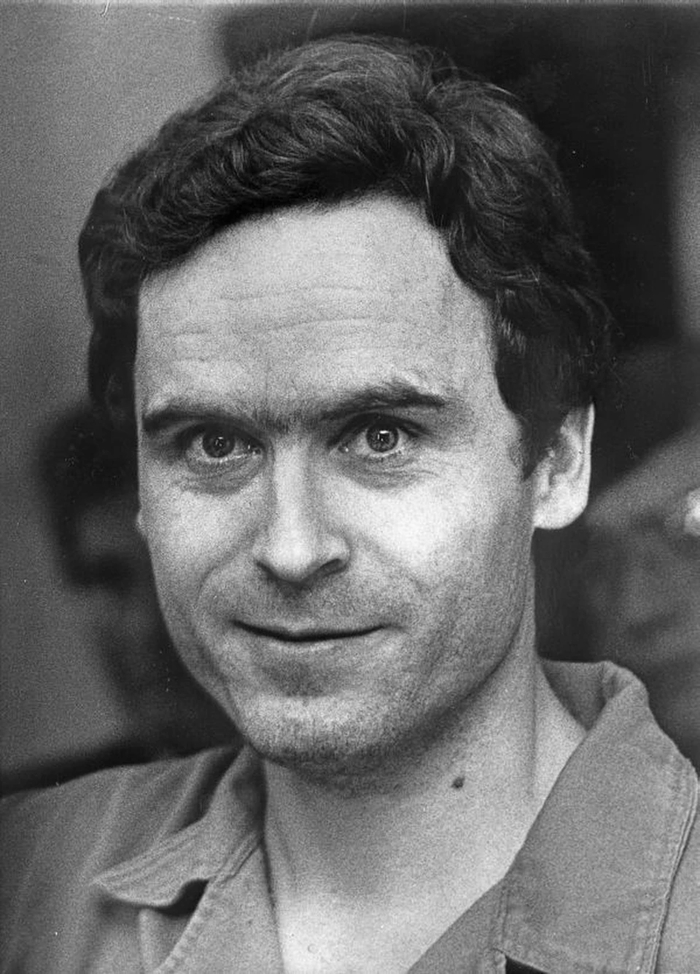 Тед Банди под стражей в 1978 году. Фото: Википедия.