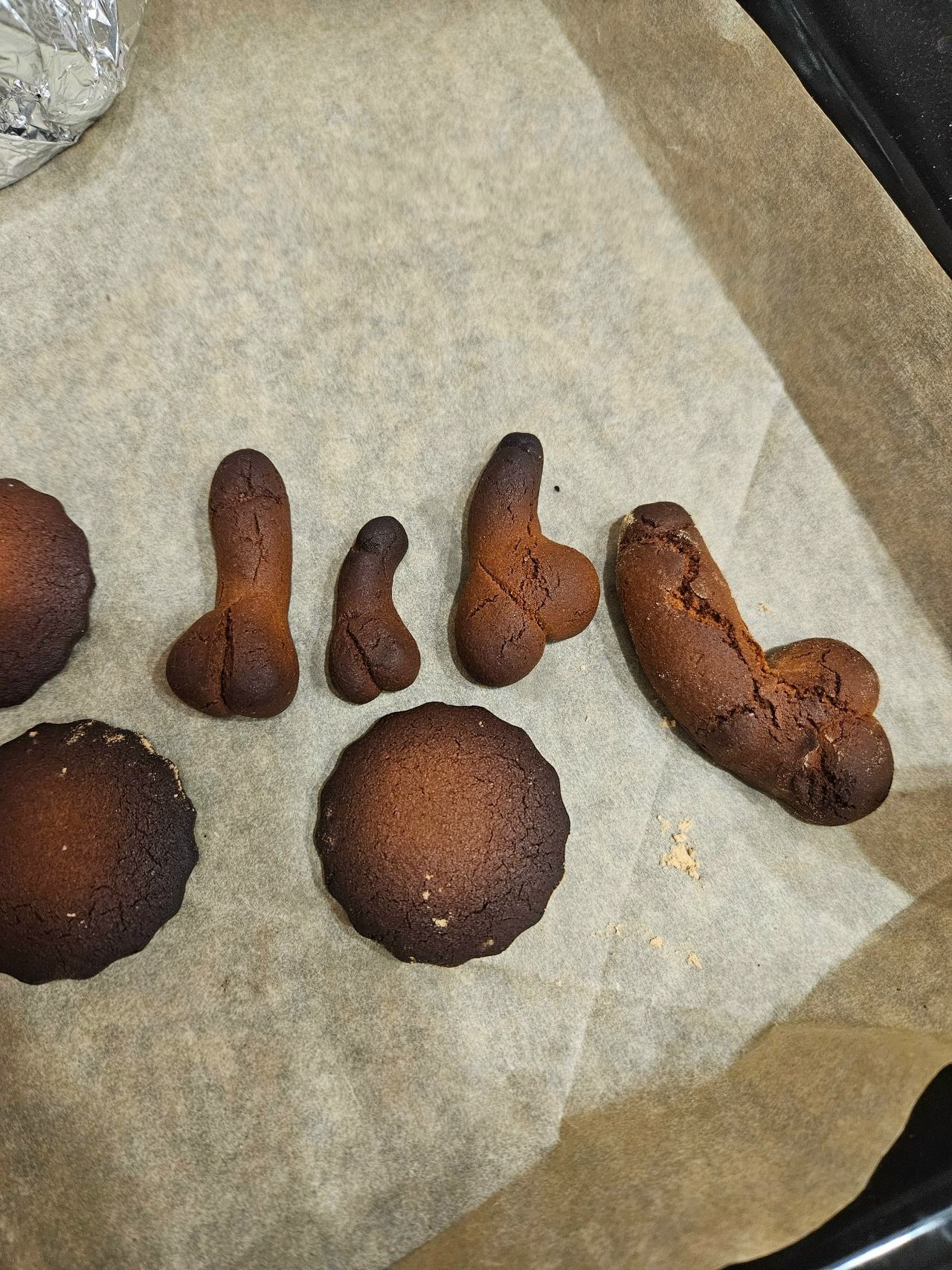 From the web: A woman wanted to bake heart-shaped cookies, but something went wrong. - Cooking, Preparation, Bakery products, Suddenly