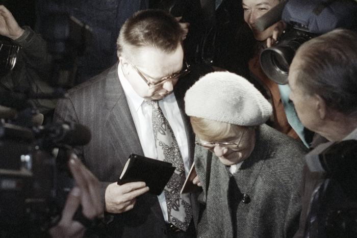 Валентин Павлов после голосования на Всероссийском референдуме, 1993 год. Фото: РИА Новости/ Юрий Абрамочкин