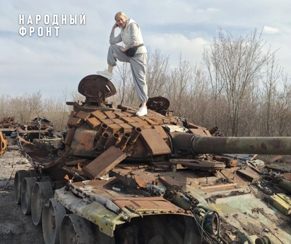 Dozens of burnt-out tanks near Donetsk are evidence of the fierce battles that took place here recently. - Donbass, Onf, Tomsk, Siberia, Humanitarian aid, Volunteering, Humanitarian convoy, LPR, North, DPR, Donetsk, Charity, Good deeds, Tanks, Politics
