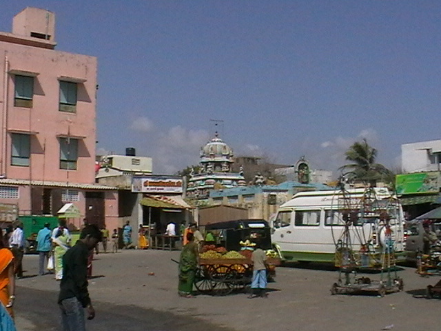 ������� �������, �����������, � ���� ��� ������ ����� (Shri Paindi Amman Temple) �������