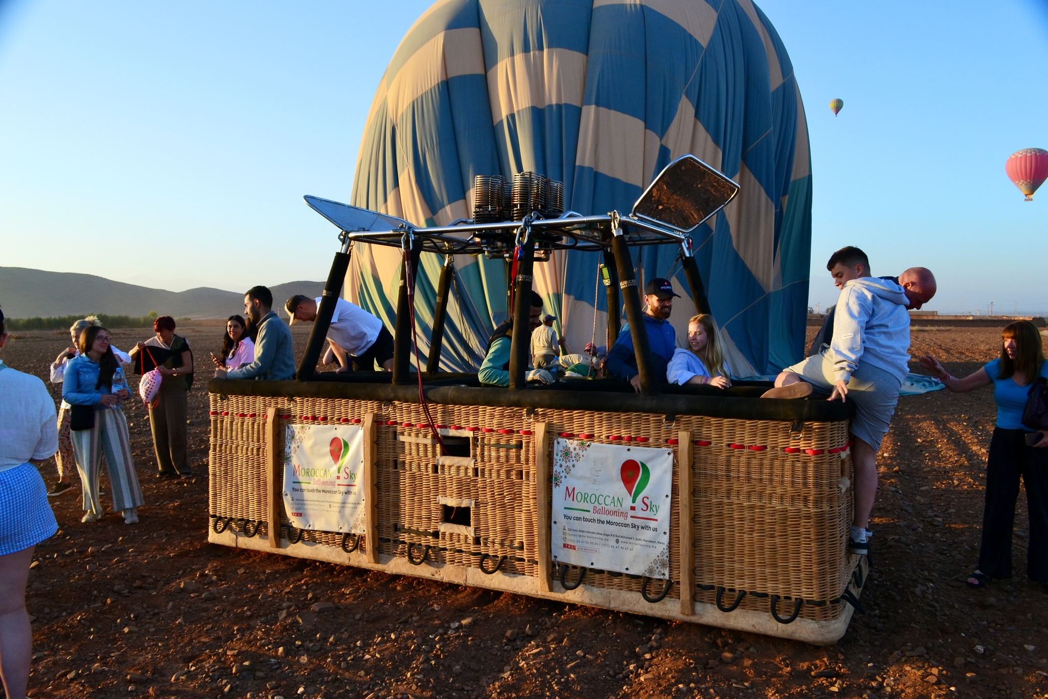 Watch the sunrise in a hot air balloon over Marrakech, Morocco. - Series Morocco, My, The photo, Travels, Town, Africa, Morocco, Marrakech, Entertainment, Flight, Balloon, Landscape, Sunrise, dawn, Sky, Desert, Beautiful view, Longpost