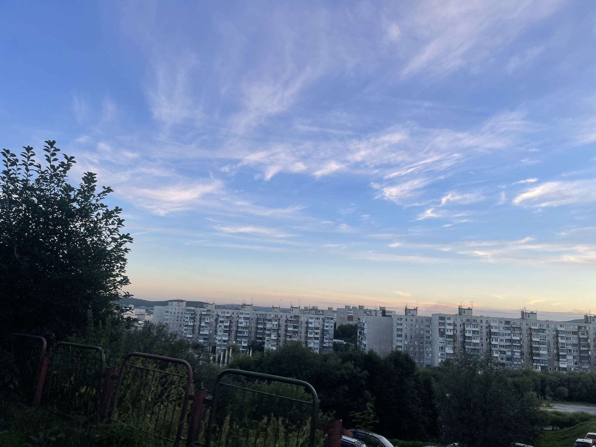 Murmansk. Atmosphere. Evening. July 30, 2026 - My, Murmansk, Kola Peninsula, Sky, Clouds, Town, Summer, Longpost