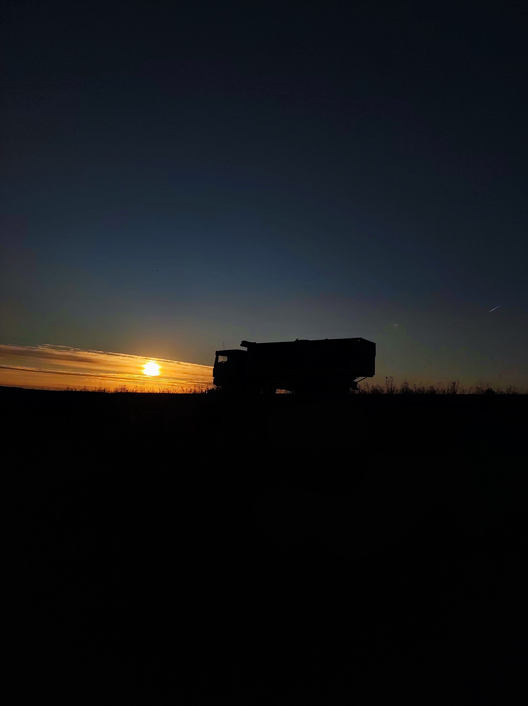 Truck at sunset - Series My shots this is how I see the world, My, Mobile photography, Sunset