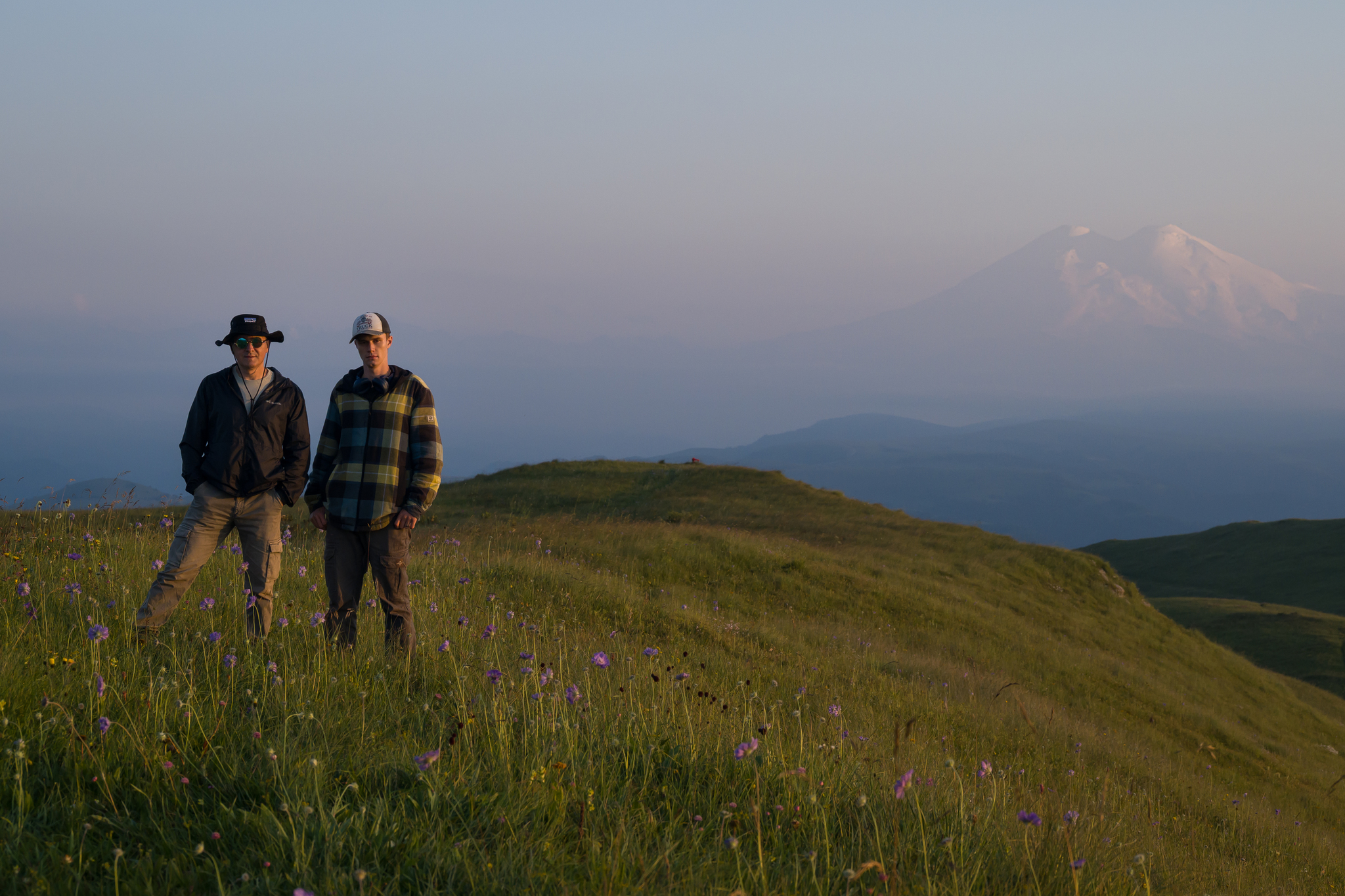 August 2, 2026. Evening on the Shadzhatmaz Plateau - My, Nikon, Beautiful view, The mountains, Russia, Travels, Tourism, Elbrus, Caucasus, Sunrises and sunsets, Longpost