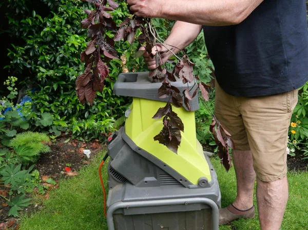 14 Best Garden Electric Branch Shredders of 2026 - Rating of Blade and Milling Models - Chopper, Garden, Garden, Dacha, Longpost, 