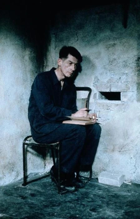 Мне интересно, а чем привлекает Уинстон Смит из романа 1984 как персонаж?
