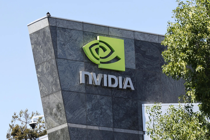 Китай вытесняет Nvidia из закупок. Лучшие китайские модели все равно учат на ее чипах