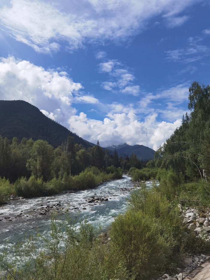 Река Мульта, протекающая через Маральник-1. Первая бирюзовая вода