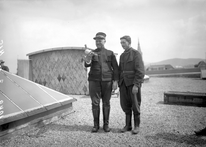 Оценка готовности к работе. Фотография Августа Гизи. Швейцария, около 1914–1918 годов