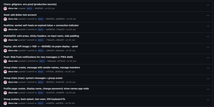 Claude сразу подсказал, что нужен приватный Github и помог по шагам его настроить и подключиться к нему. Дальше он уже сам выгружал весь код, который уже я подтягивал командой на сервер. Команду конечно тоже он дал