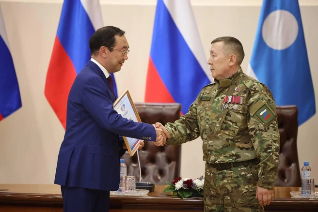 Источник:Айсен Николаев / <!--noindex--><a href="https://pikabu.ru/story/chlenyi_yekipazha_legendarnogo_tanka_alesha_tuta_boets_bootura_i_komandiryi_kto_oni_yakutskie_geroi_rossii_14255105?u=http%3A%2F%2FT.me&t=T.me&h=bf26a7c12b8e9b00e97b396be727d1067c8fd329" title="http://T.me" target="_blank" rel="nofollow noopener">T.me</a><!--/noindex-->