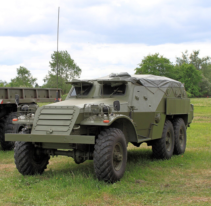 БТР-152В1 (SPW-152), когда-то служивший в ННА ГДР