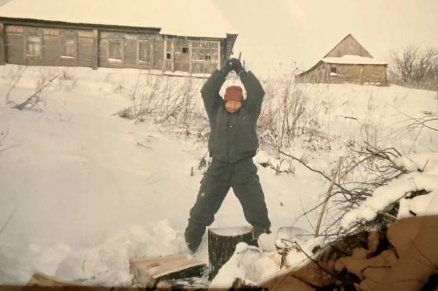 Валерий Канакин в Овчарном. Фото: <a href="https://pikabu.ru/story/russkiy_medved_general_kanakin_bilsya_za_zalozhnikov_na_dubrovke_i_v_beslane_14280556?u=https%3A%2F%2Faif.ru%2F&t=%D0%98%D0%B7%20%D0%BB%D0%B8%D1%87%D0%BD%D0%BE%D0%B3%D0%BE%20%D0%B0%D1%80%D1%85%D0%B8%D0%B2a%20%D0%95%D0%BA%D0%B0%D1%82%D0%B5%D1%80%D0%B8%D0%BD%D1%8B%20%D0%9A%D0%B0%D0%BD%D0%B0%D0%BA%D0%B8%D0%BD%D0%BE%D0%B9.&h=9158ae82f71d13f4ec4bc842b61ab94f2c6f3335" title="https://aif.ru/" target="_blank" rel="nofollow noopener">Из личного архивa Екатерины Канакиной.</a>