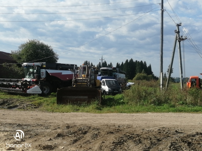 Два новых комбайна в хозяйстве