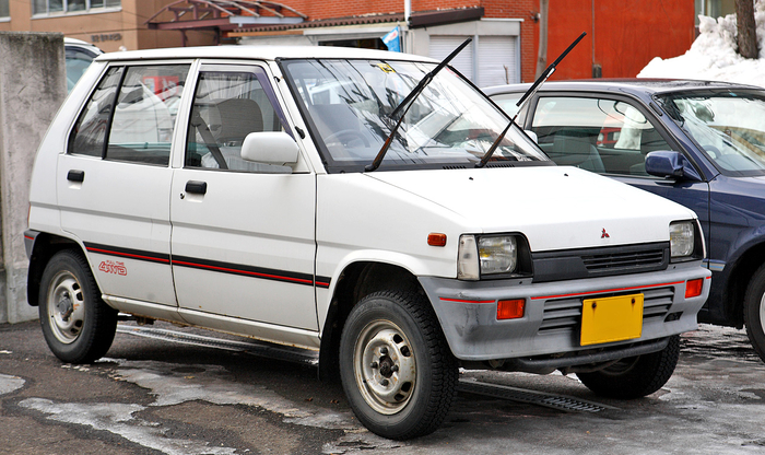 Mitsubishi Minica 