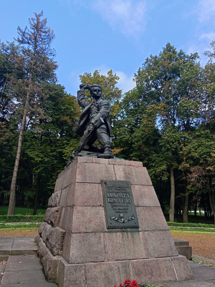 Ответ на пост «Просто памятник, не знаменитый, не раскрученный»