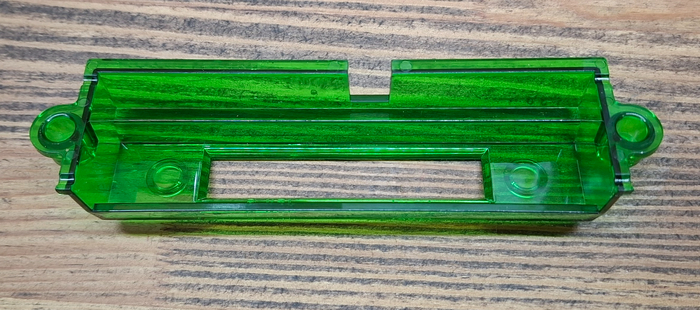 Корзина без физического регион лока, можно вставлять любые картриджи.