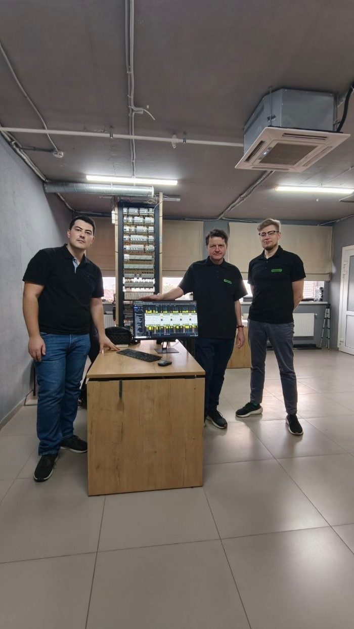 Команда Wirenboard в гостях