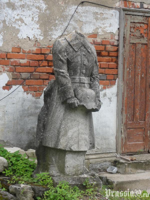 Памятник в Долгоруково