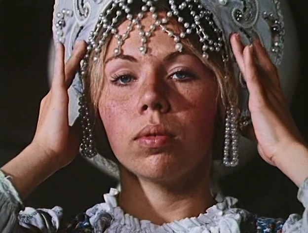 "Туфли с золотыми пряжками" (1976)
