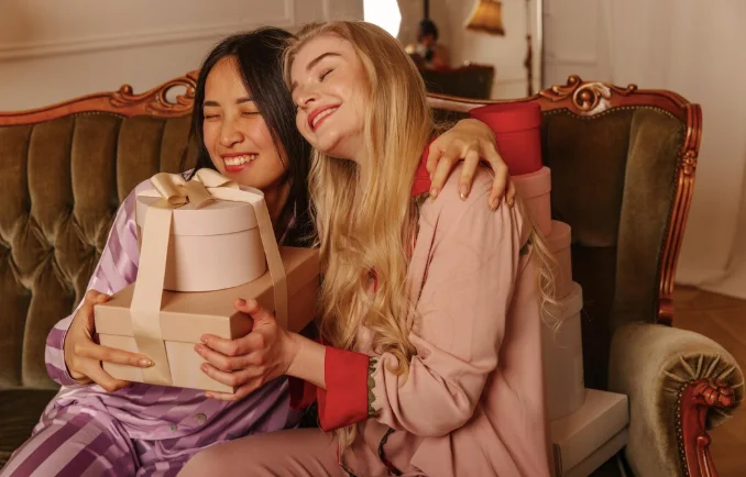 Подарки для подруги, интересующейся модой