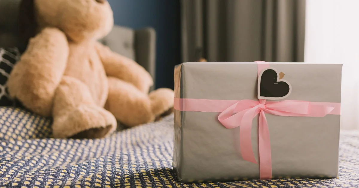 ТОП-160 идей что подарить на рождение ребенка в 2026 году